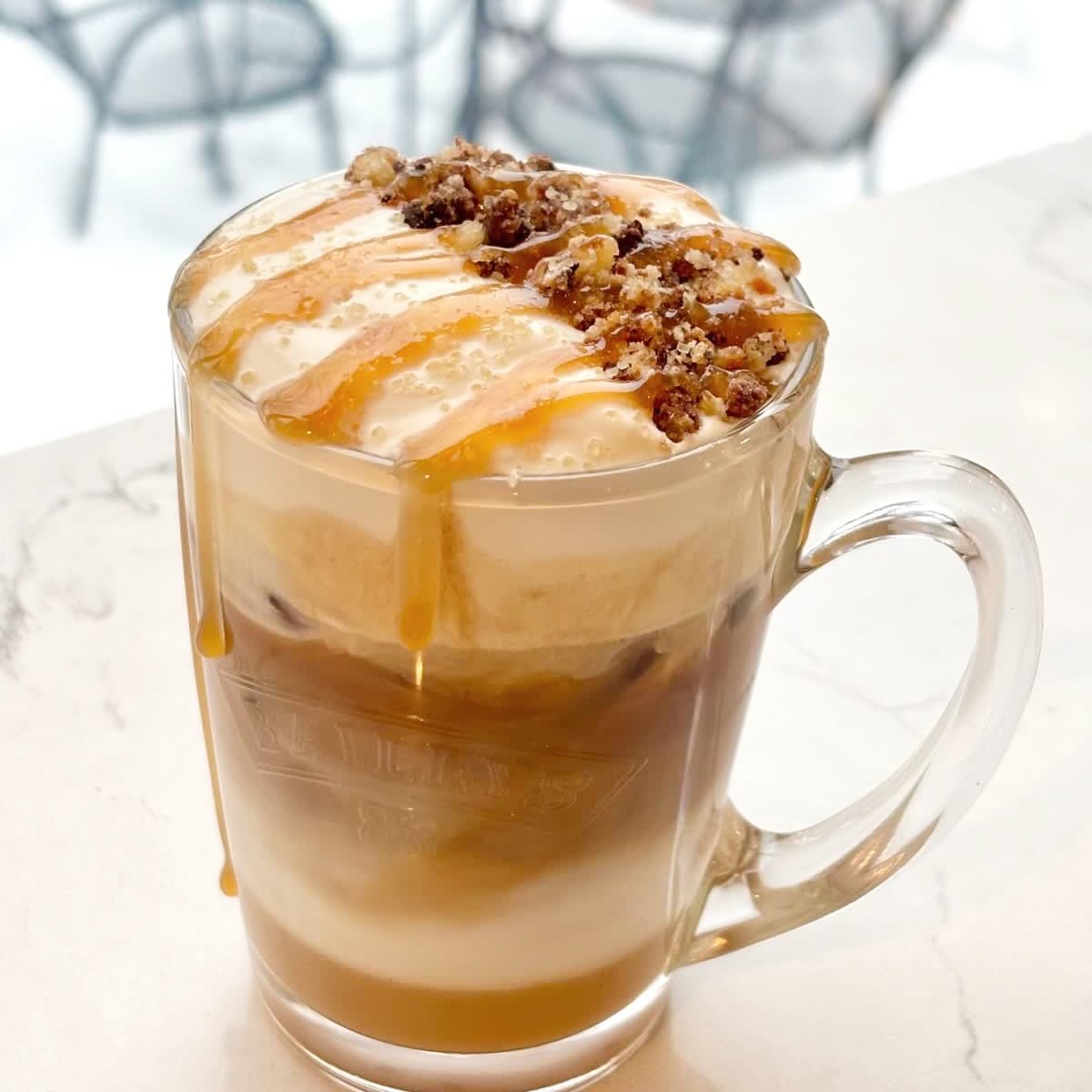 Cookie-Caramel Milk Feast